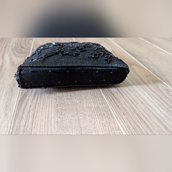 Beaded floral black handbag - Picture 4 of 13